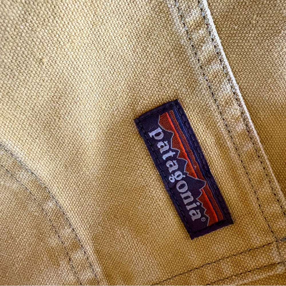 Women’s brown super comfy XL Patagonia overalls like new worn a few times. - Picture 4 of 4